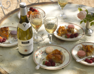 Georges Duboeuf Mâcon-Villages Blanc – Beauty – Dining Outdoors