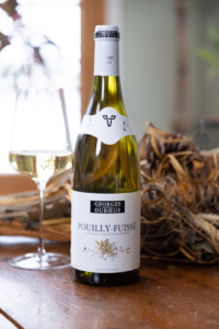 Georges Duboeuf Pouilly-Fuissé – Beauty – with Glass